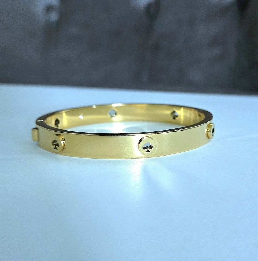 Kate Spade♠️ "Spot The Spade" Gold💛 Hinged Bangle - NWT